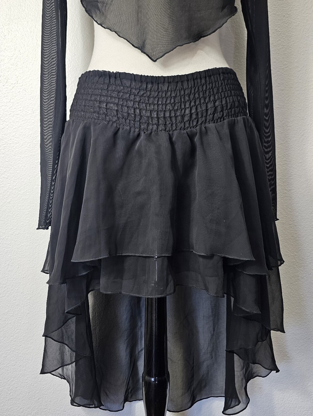 Elegant Black Layered Skirt - Picture 1 of 6